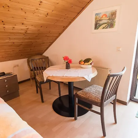 Haus Umbeer Pensión